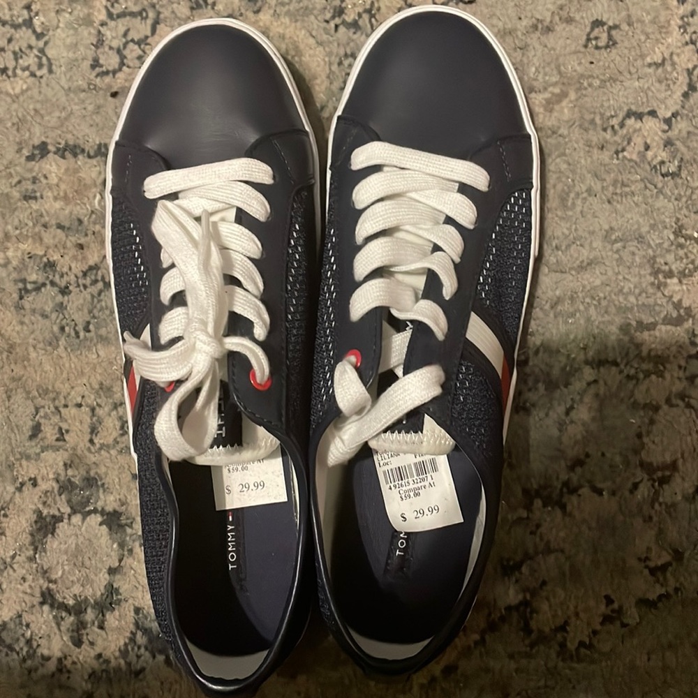 Tommy Hilfiger dark blue sneakers